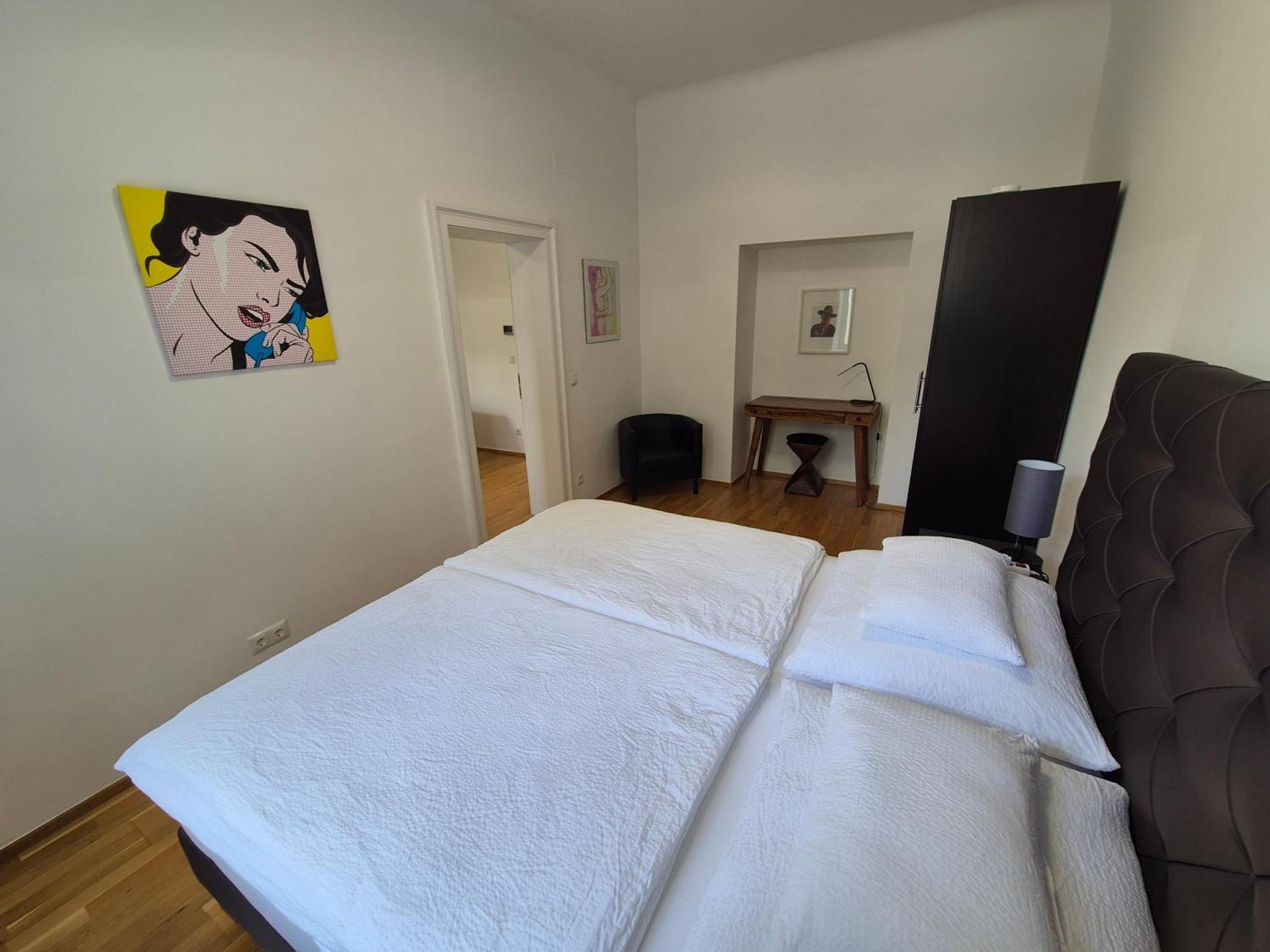 Apartment Sweet Dreams *